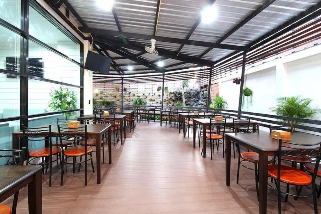 Thanburi Hotel Udon Thani Exterior photo