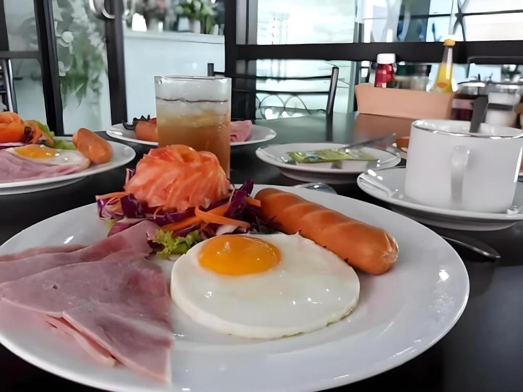 Thanburi Hotel Udon Thani Exterior photo